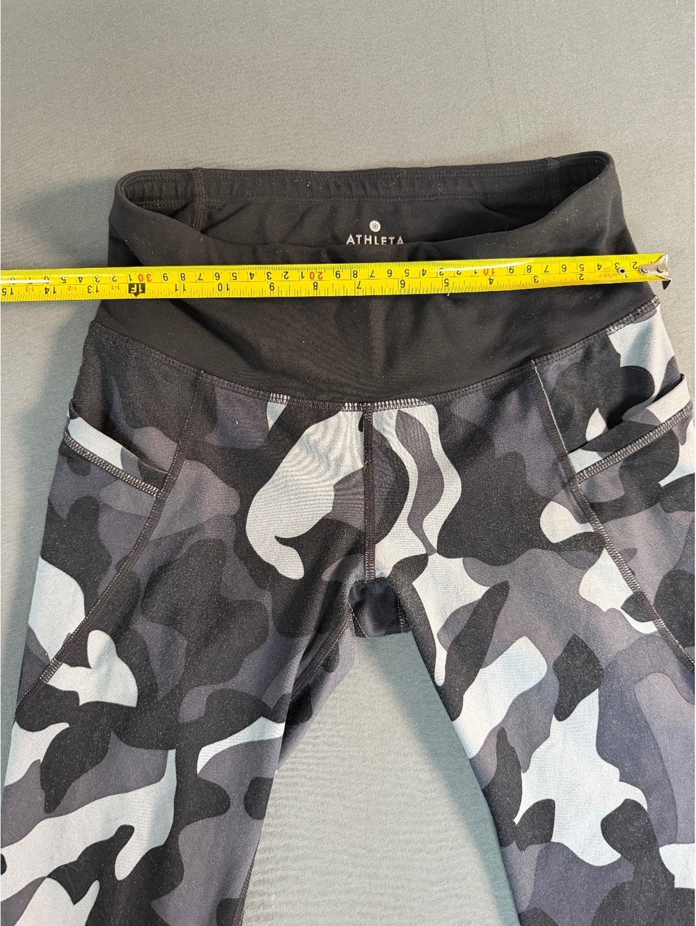 Athleta Women's XS Black and Gray Camo Patterned Leggings with High Waist - Picture 4 of 5